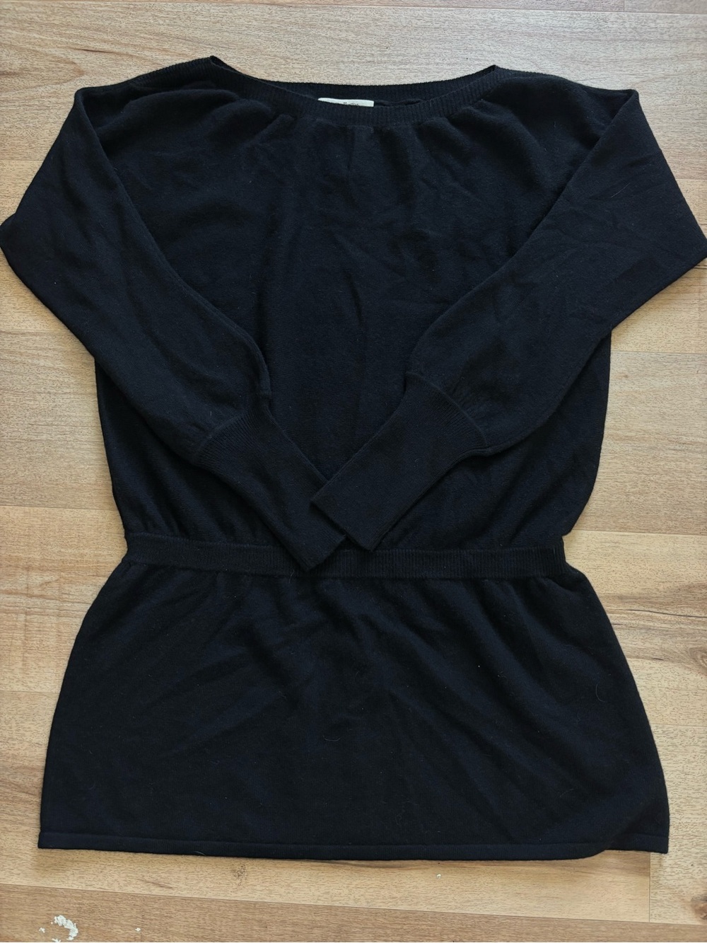 Qi Cashmere Black Long-Sleeve Knit Waist-Detail Dress